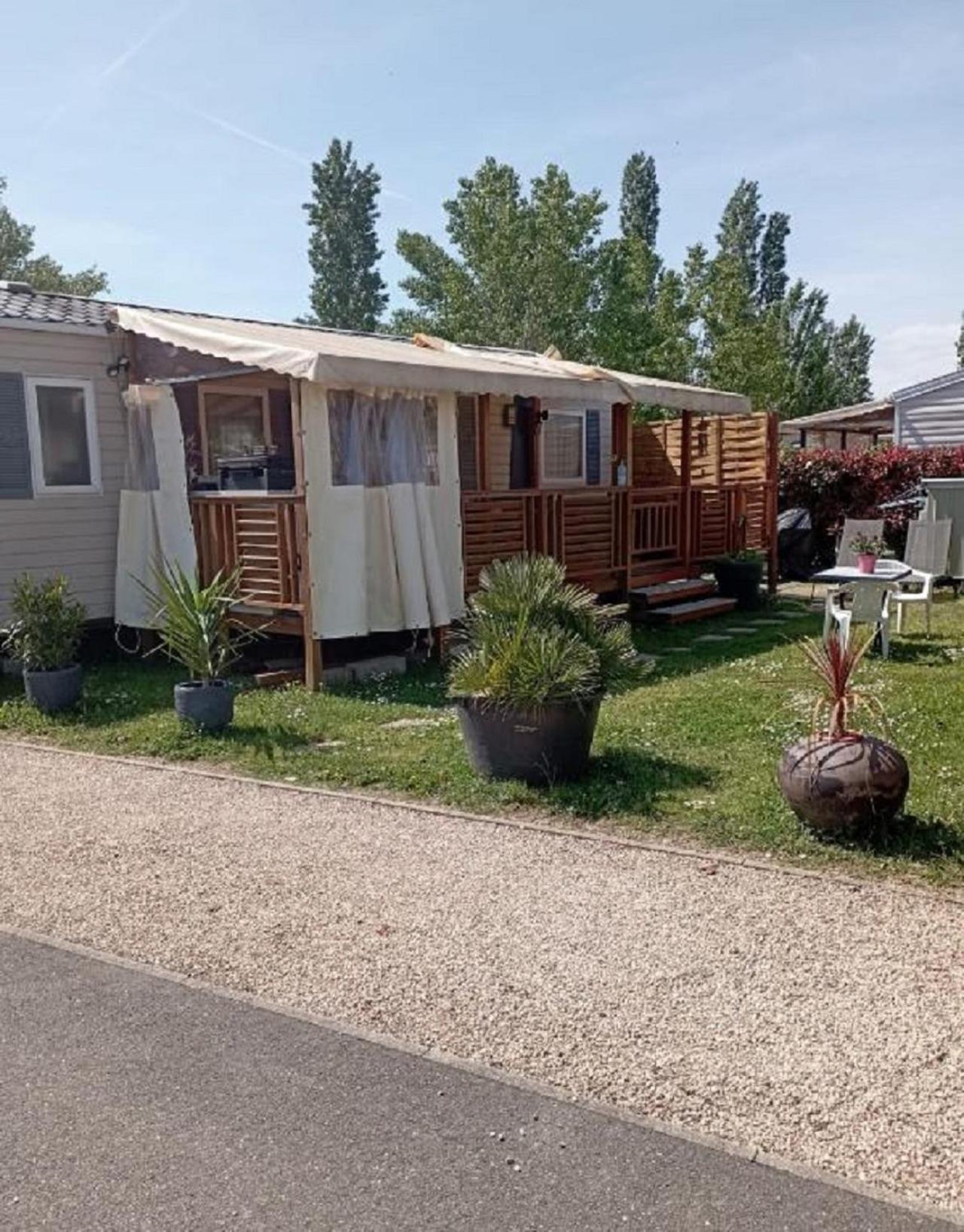 Mobile Home For You Les Rives De Condrieu Zewnętrze zdjęcie